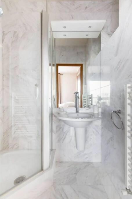 Avenue Montaigne Luxury Apartment 2Br 4P Παρίσι Εξωτερικό φωτογραφία